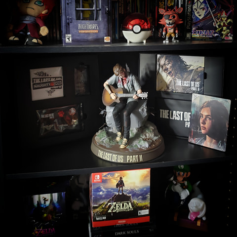 The Last of Us 2 Collector's Edition - Ellie Statue Playing The Guitar